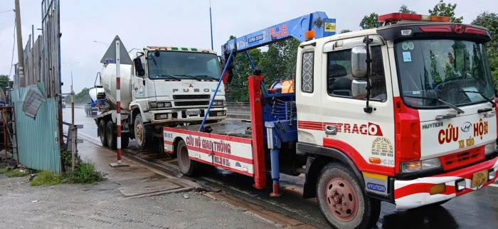 Cứu hộ giao thông cao tốc Bến Lức