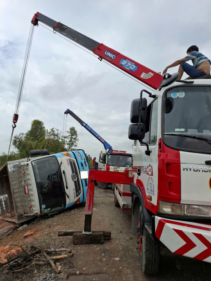 Cứu hộ xe ô tô Hóc Môn