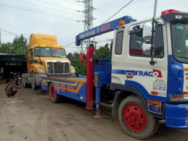 Đội cứu hộ xe tải tại BÌnh Chánh
