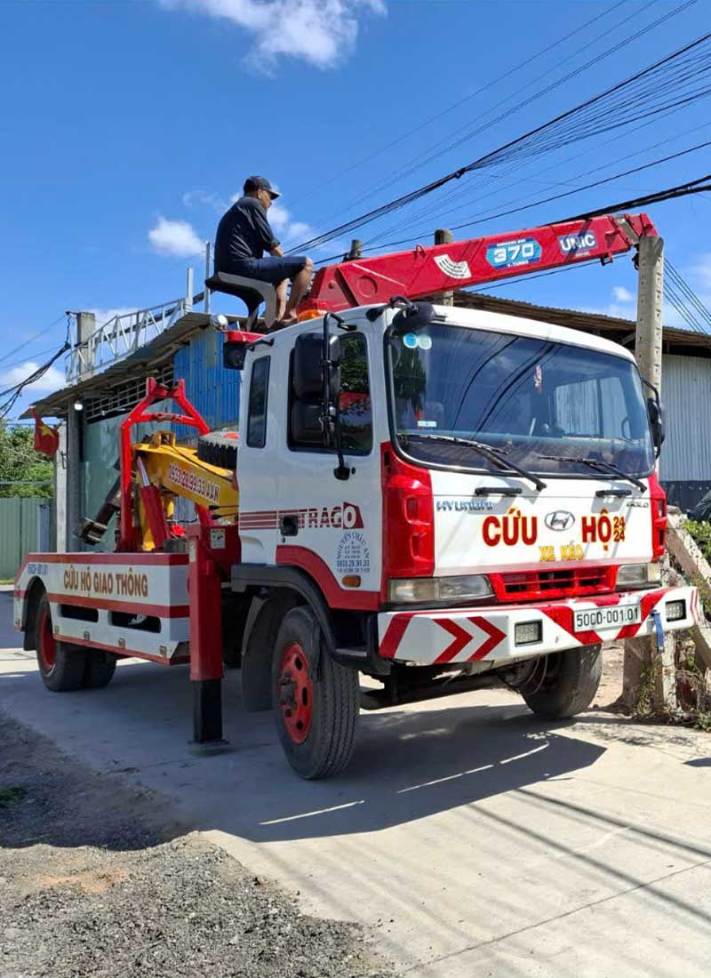 xe cứu hộ giao thông Bình Chánh